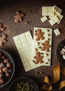 Czekolada biała ludek/ orzech laskowy/ pistacje